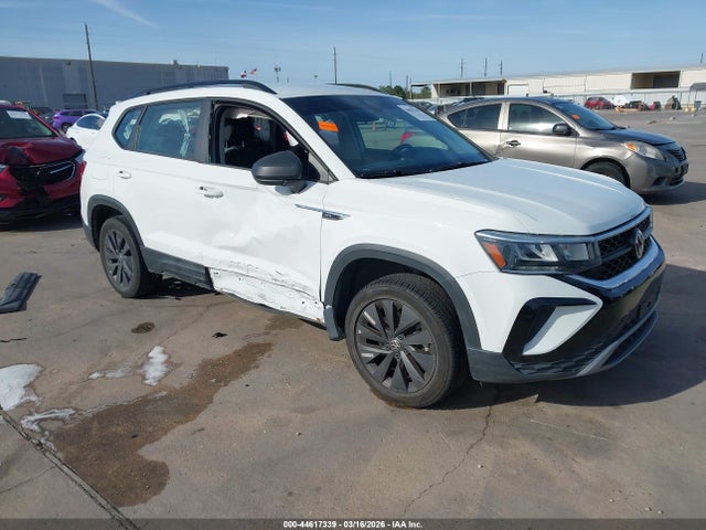 Salvage Volkswagen Taos Image
