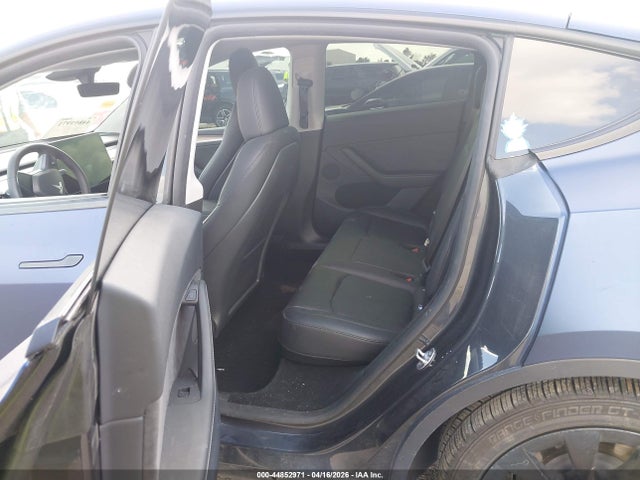 Tesla Model Y Long Range Dual Motor All-wheel Drive