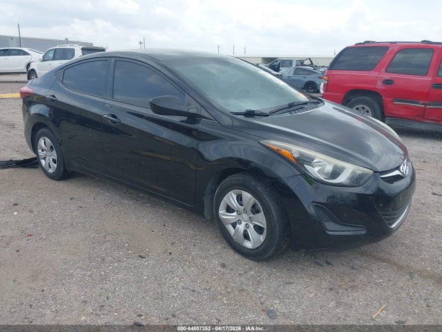 Salvage Hyundai ELANTRA Image