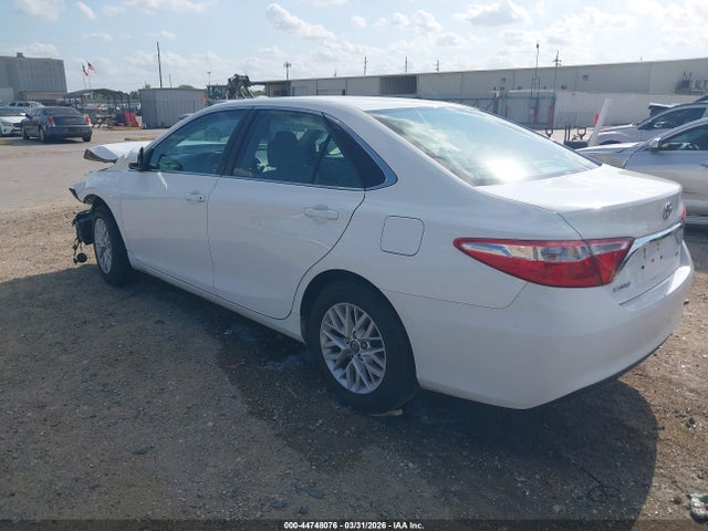 Toyota Camry Le