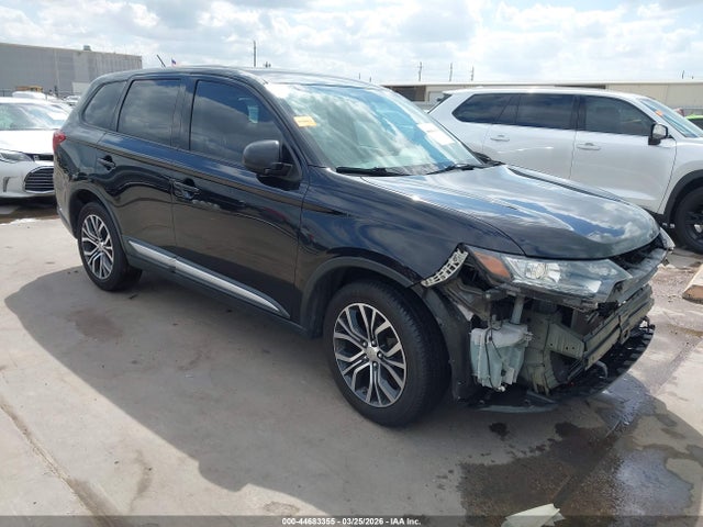 Salvage Mitsubishi Outlander Image