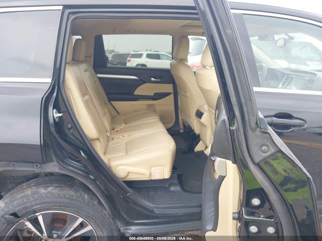 Toyota Highlander Xle V6