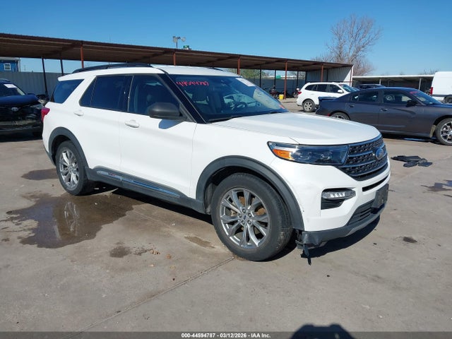 Salvage Ford Explorer Image