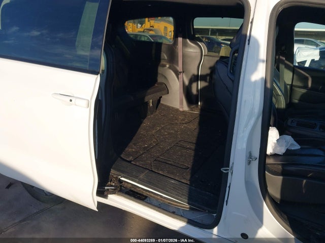 Chrysler Pacifica Touring L