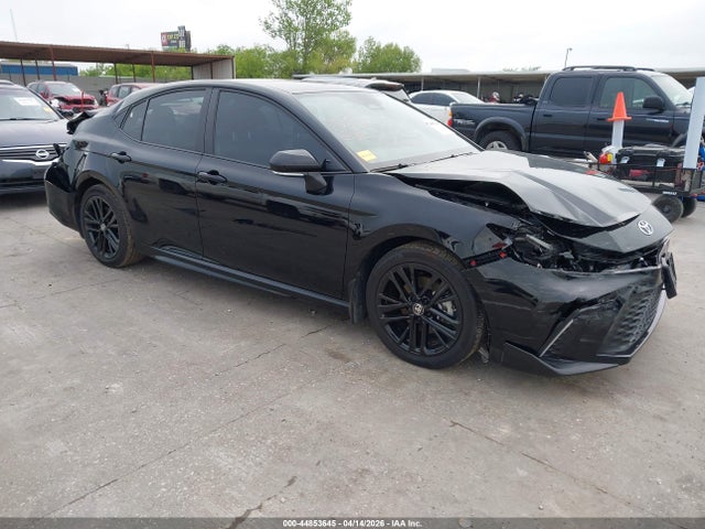 Salvage Toyota Camry Image