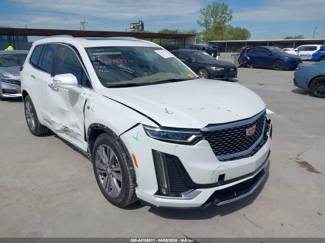 Salvage Cadillac XT6 Image