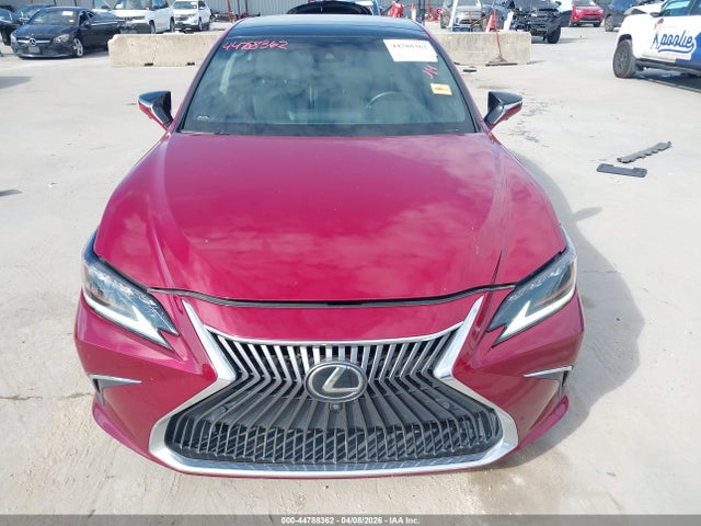 Lexus Es Ultra Luxury