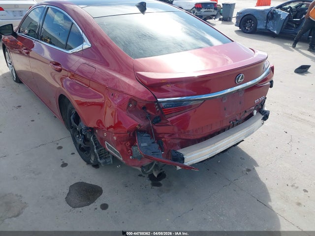 Lexus Es Ultra Luxury
