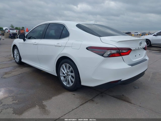 Toyota Camry Le