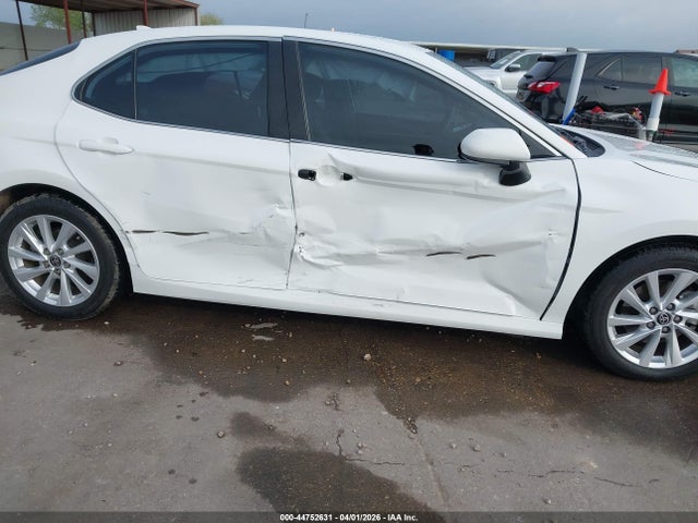 Toyota Camry Le
