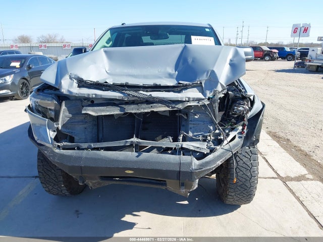Toyota Tundra Sr5 5.7l V8