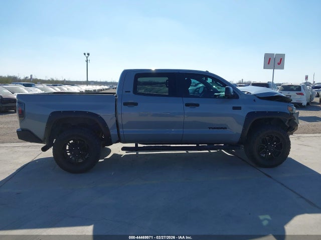 Toyota Tundra Sr5 5.7l V8
