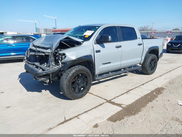 Toyota Tundra Sr5 5.7l V8