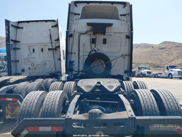 Freightliner Cascadia 125