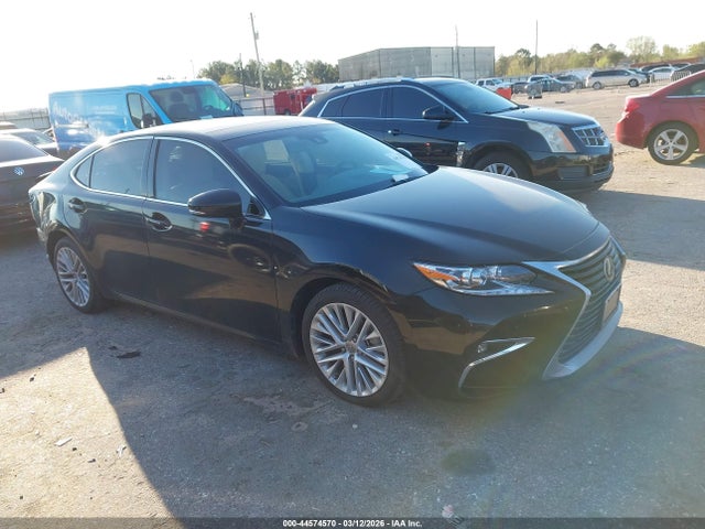 Salvage Lexus Es Image