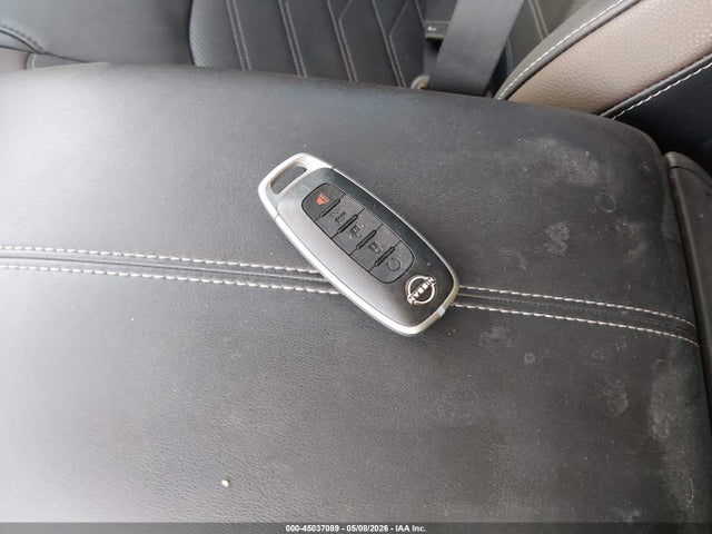 Nissan Pathfinder Platinum 4wd