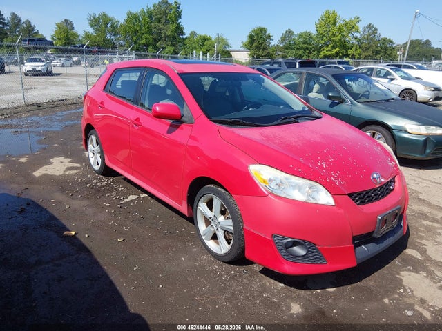 Salvage Toyota Matrix Image
