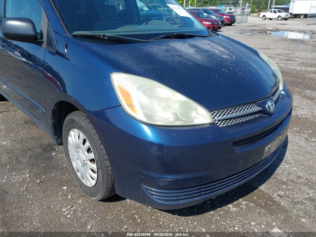 Toyota Sienna Le