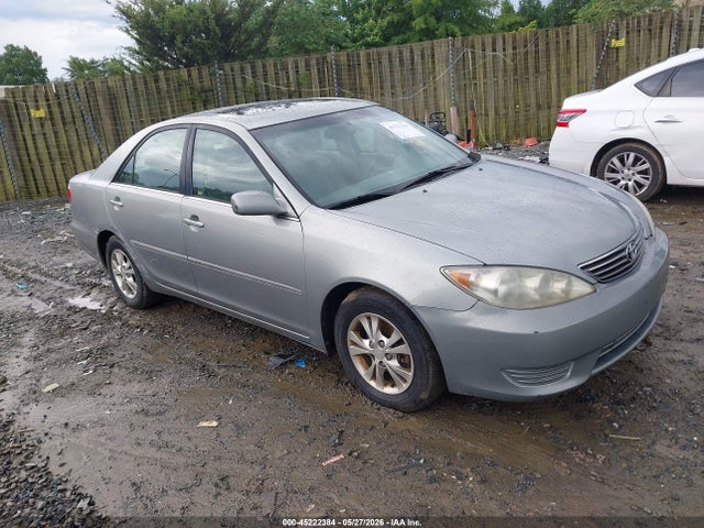 Salvage Toyota Camry Image