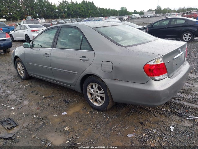 Toyota Camry Le V6