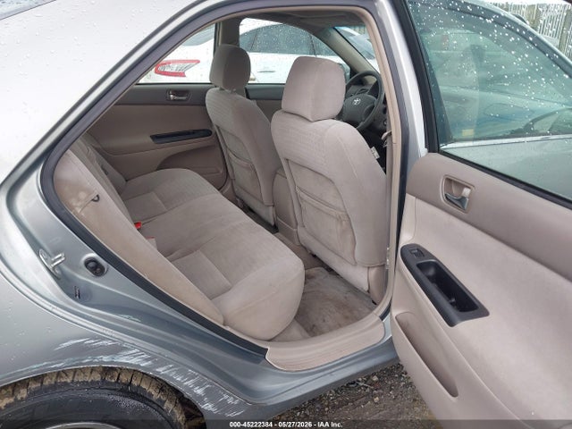Toyota Camry Le V6