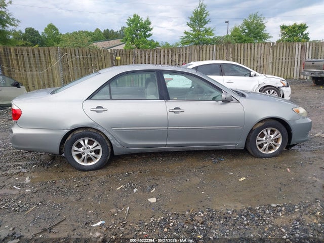 Toyota Camry Le V6