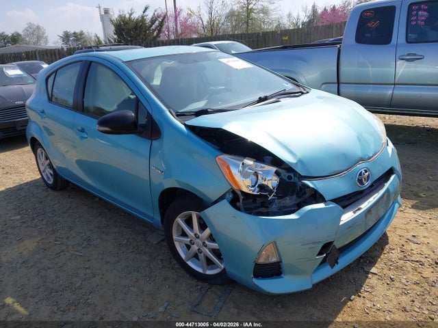 Salvage Toyota Prius c Image