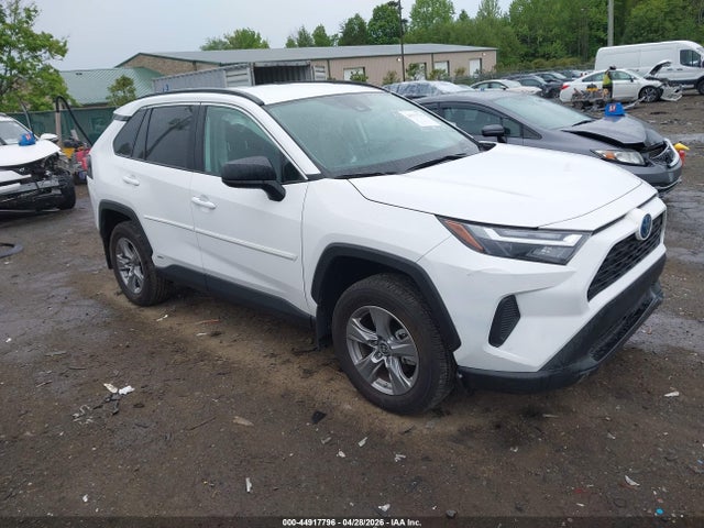 Salvage Toyota RAV4 Image