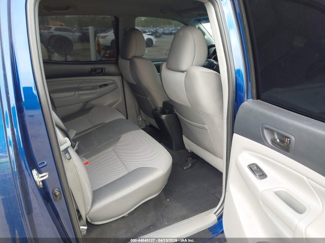 Toyota Tacoma Base V6