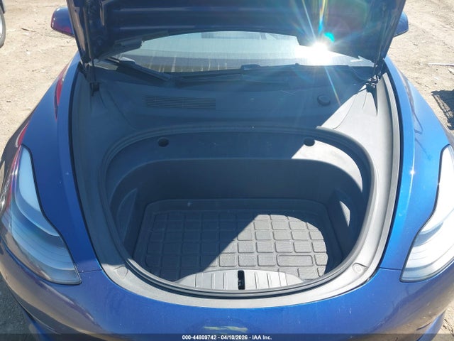 Tesla Model 3 Rear-wheel Drive