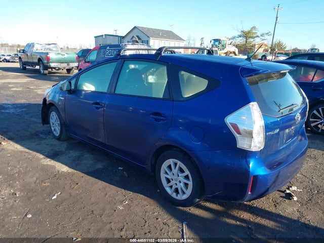 Toyota Prius v Two
