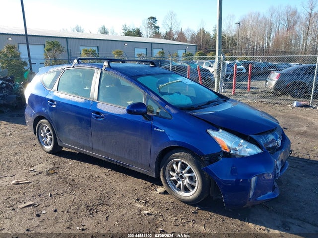 Salvage Toyota Prius v Image