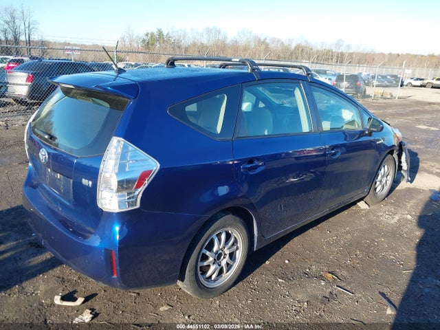 Toyota Prius v Two