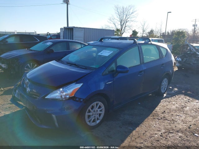 Toyota Prius v Two