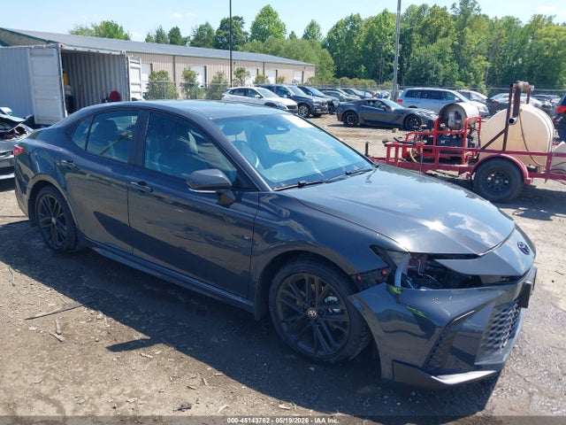 Salvage Toyota Camry Image