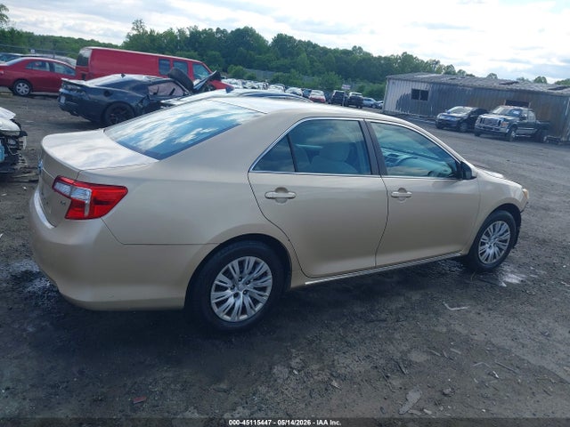 Toyota Camry Le