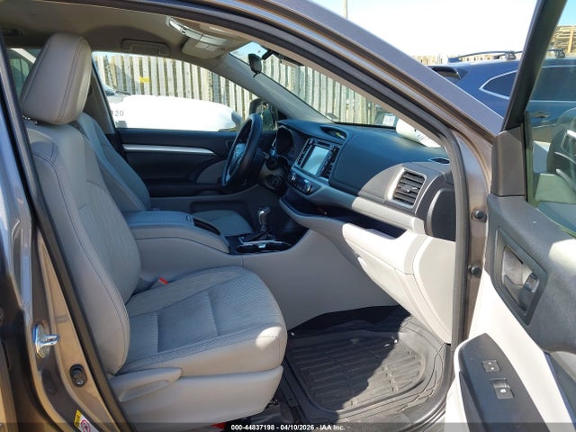 Toyota Highlander Le Plus