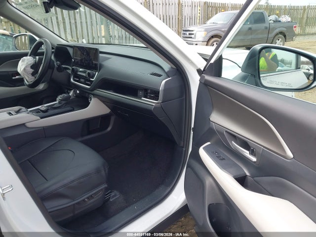 Toyota Grand Highlander Hybrid Xle