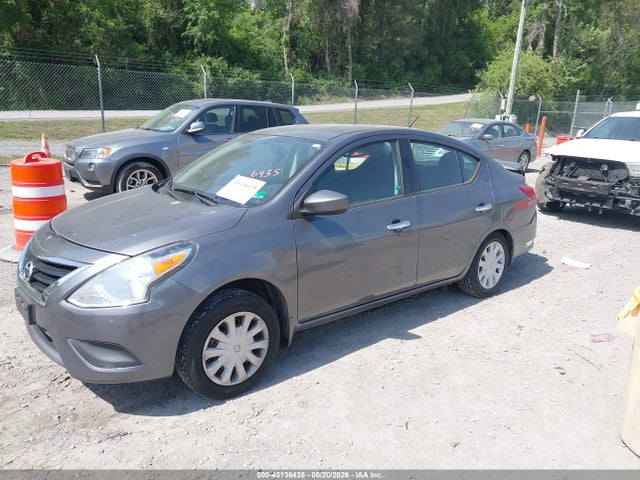 Nissan Versa
