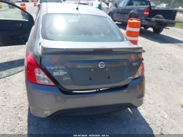 Nissan Versa