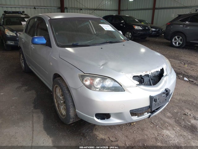 Salvage Mazda Mazda3 Image