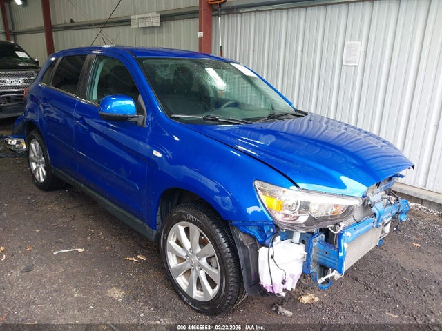 Salvage Mitsubishi Outlander Image