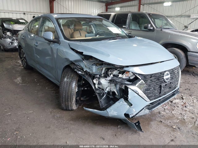 Salvage Nissan Sentra Image