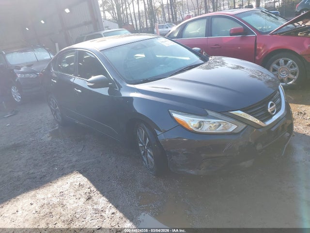 Salvage Nissan Altima Image