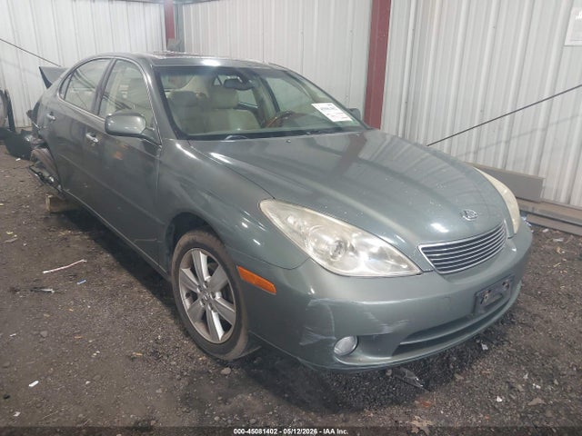 Salvage Lexus Es Image