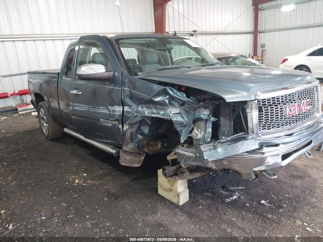 Salvage GMC Sierra 1500 Image