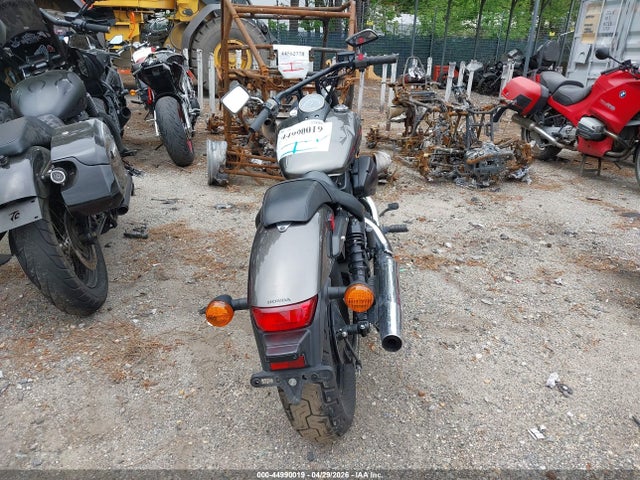 Honda Vt750 C2b