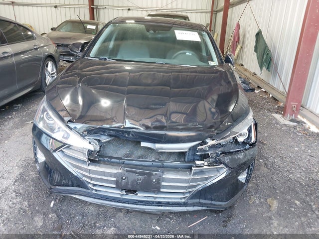 Hyundai ELANTRA Sel