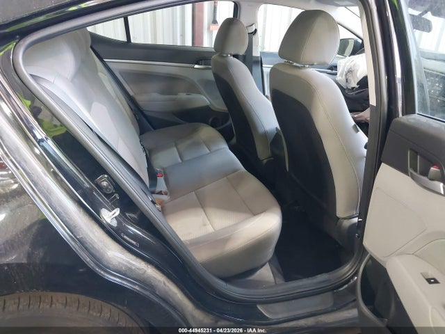 Hyundai ELANTRA Sel