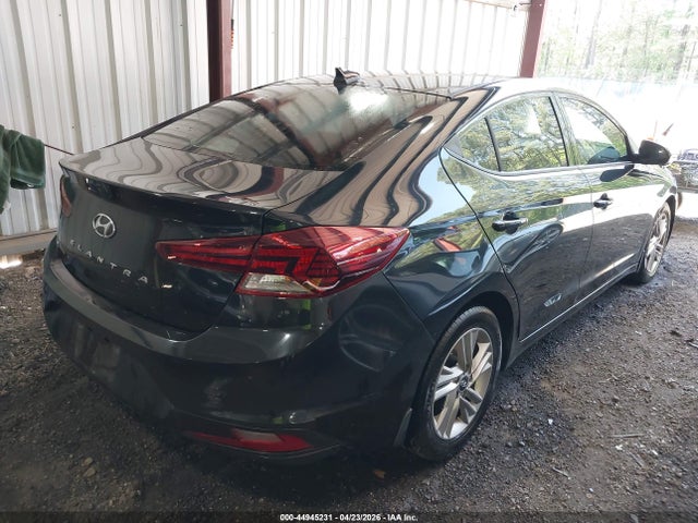 Hyundai ELANTRA Sel